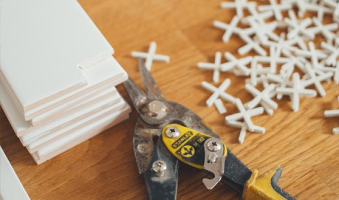 Tiles and fitting tools.