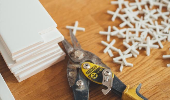 Tiles and fitting tools.